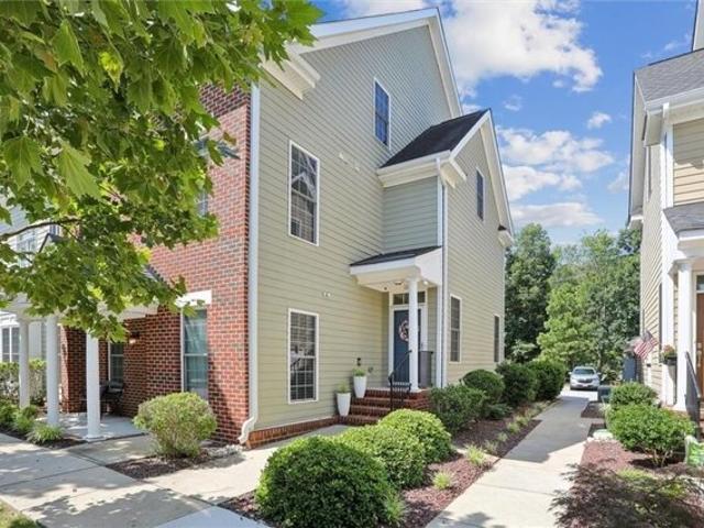 Condo for sale in Yorktown