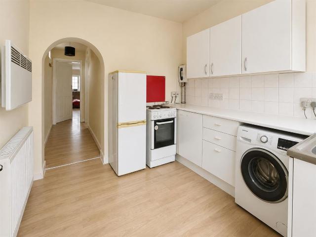 Studio for rent in The Hale, Greater London