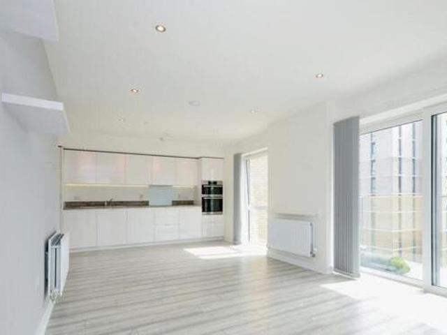 House for sale in Luton