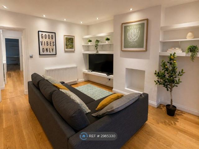 Apartment for rent in London Borough of Hounslow, Greater London