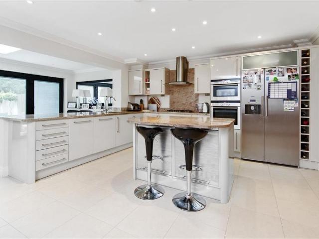 House for rent in Blackhills, Surrey