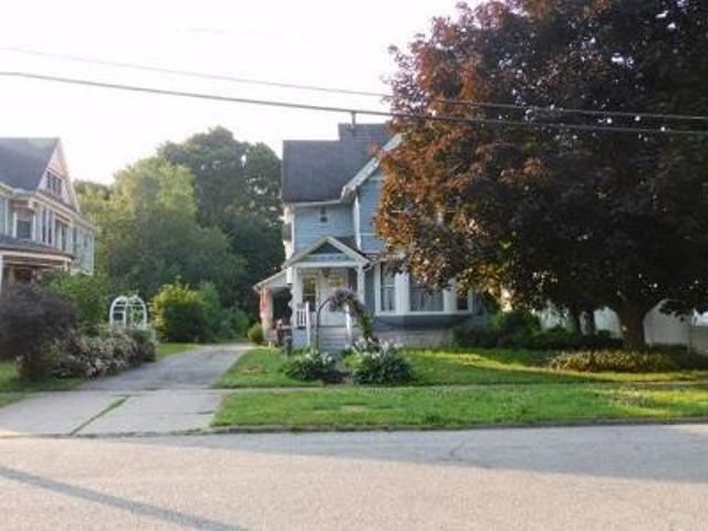 House for sale in Batavia