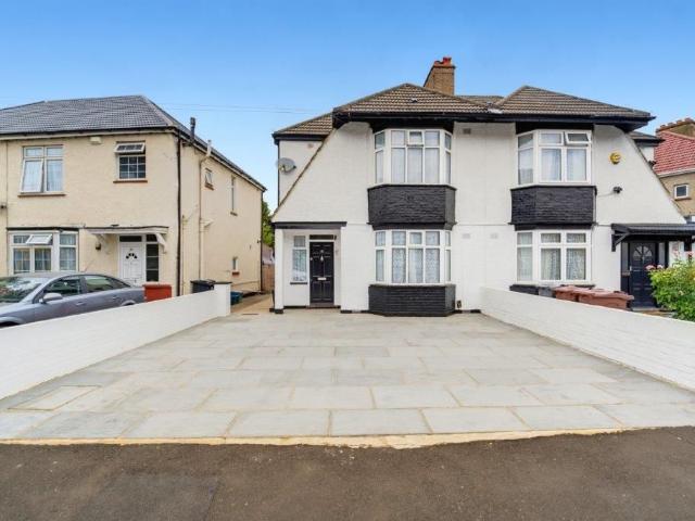 House for rent in London Borough of Hounslow, Osterley