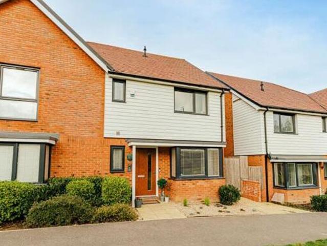 House for sale in Tylman Place, Oad Street
