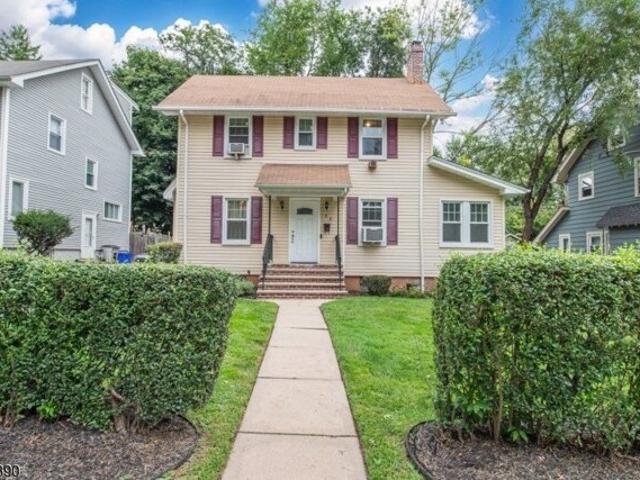 House for sale in East Orange, Essex County