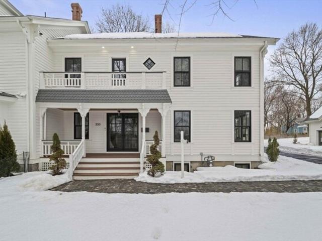 Condo for sale in Auburndale, Massachusetts