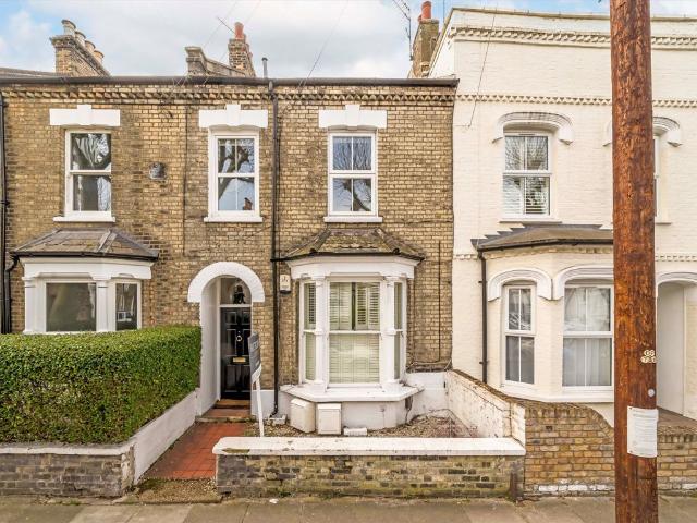 Apartment for rent in London Borough of Hounslow, Greater London