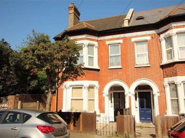 Apartment for rent in London Borough of Croydon, Thornton Heath