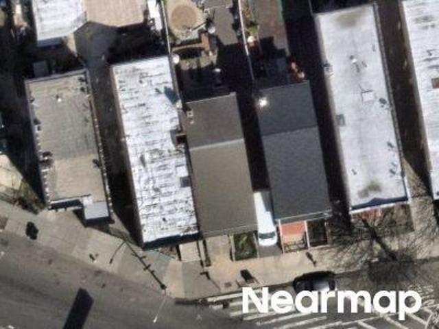 House for sale in The Bronx, Arverne