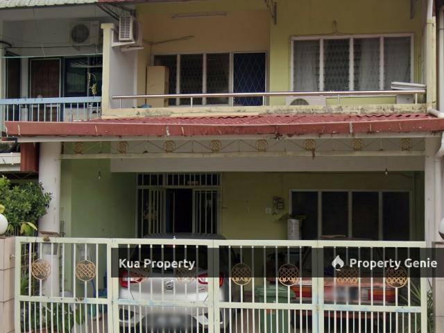 Terraced House for sale in Kuching