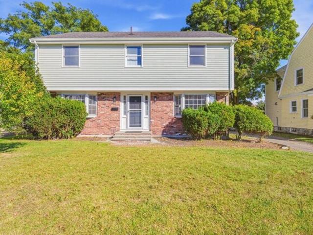House for sale in Waltham, Middlesex County