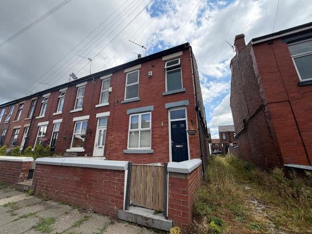 Apartment for rent in Outwood, Bury