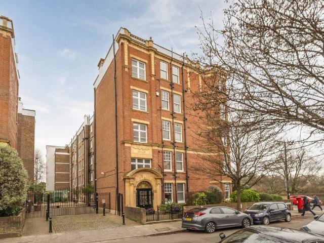 Apartment for rent in London Borough of Richmond upon Thames, Greater London