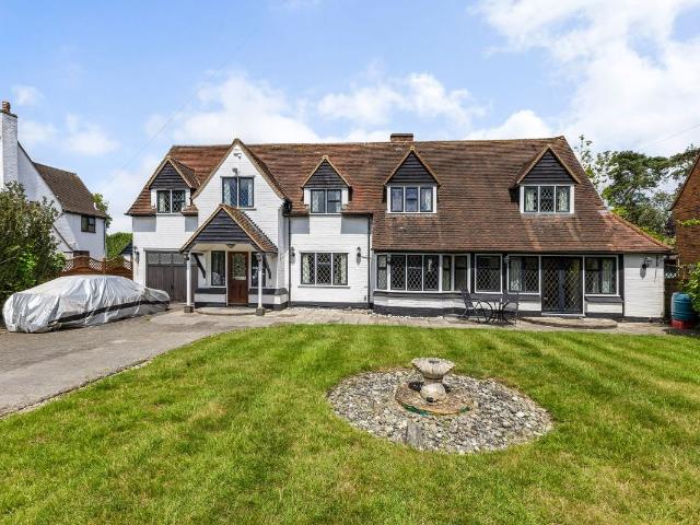 House for rent in Farnham Common, Buckinghamshire