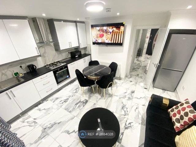 House for rent in Hayes, Greater London