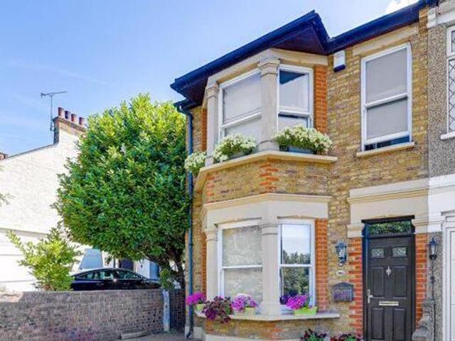 House for sale in Epping