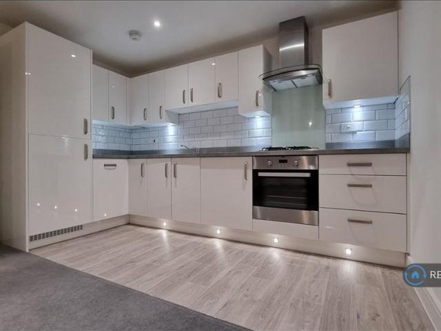 Apartment for rent in Woodley