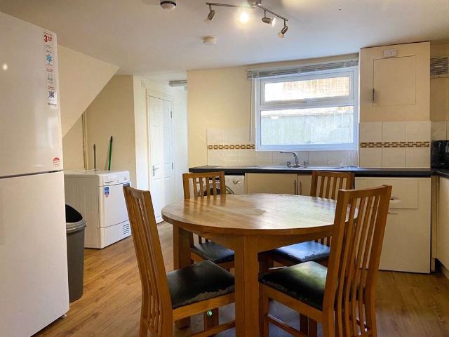 Room for rent in Round Hill, Brighton & Hove