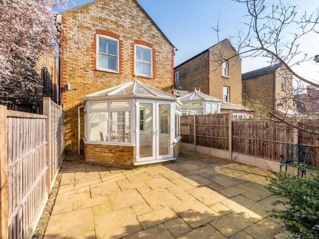House for rent in London Borough of Merton, Merton Park