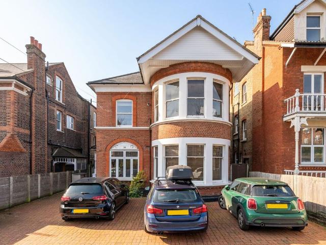House for rent in London Borough of Merton, Merton Park