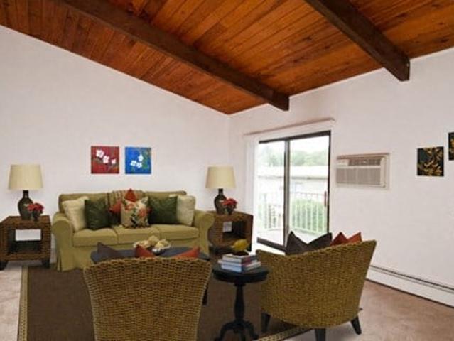 Apartment for rent in Foxboro