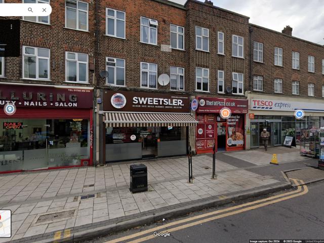 Apartment for rent in Elm Park, Greater London