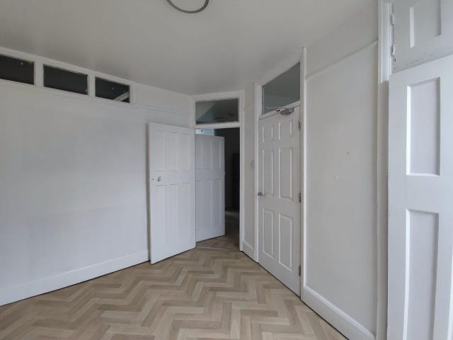 Apartment for rent in Elm Park, Greater London