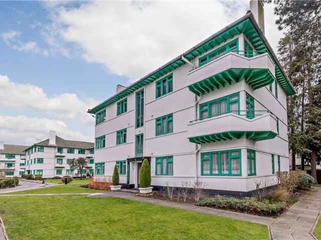 Apartment for rent in Pinner, Greater London