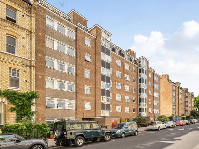 House for rent in Brompton, Greater London