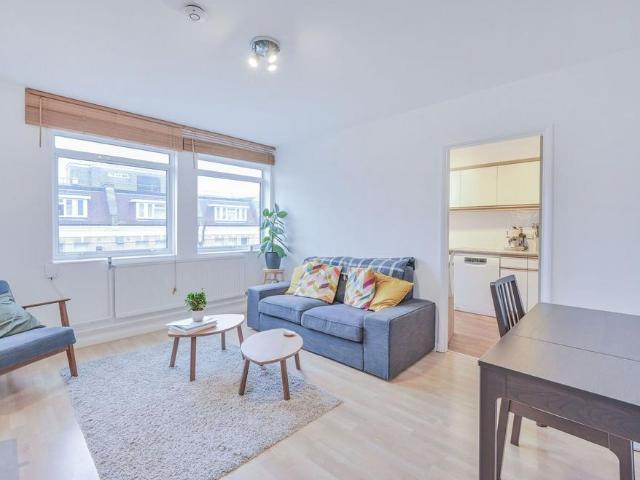House for rent in Brompton, Greater London