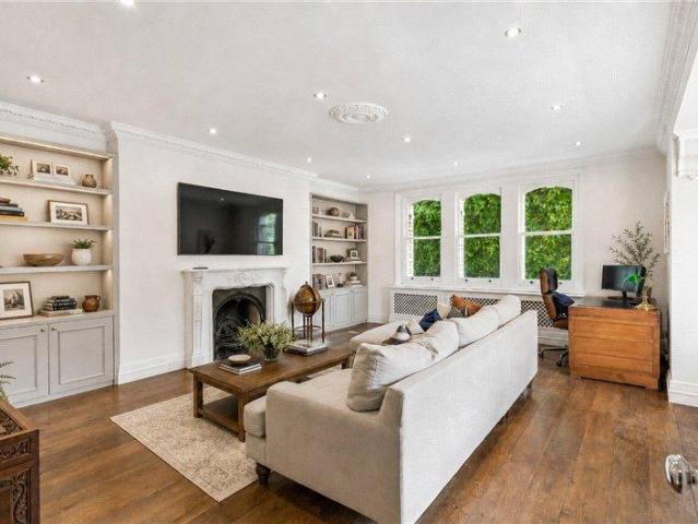 House for rent in Brompton, Greater London