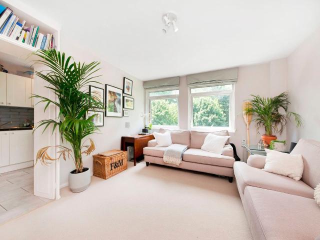Apartment for rent in Brompton, Greater London