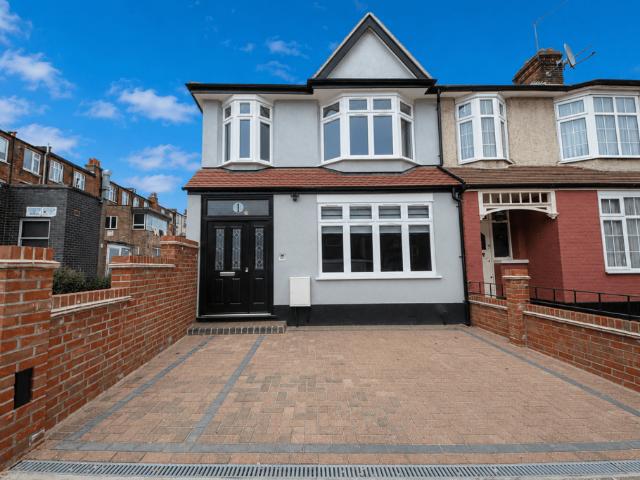 House for rent in Winchmore Hill, Edmonton