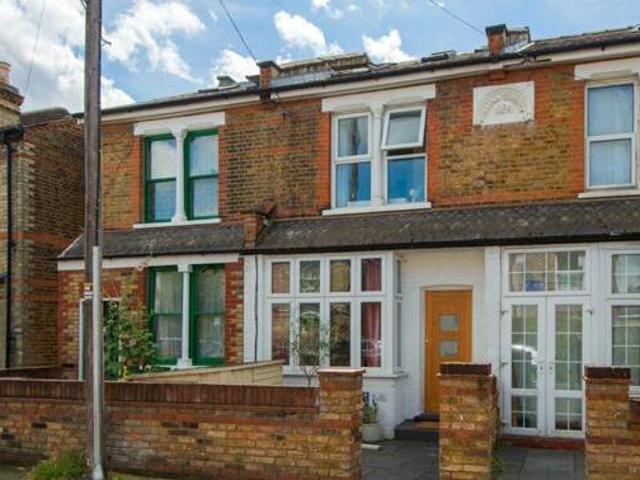 House for sale in Kingston Upon Thames, Greater London