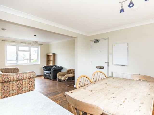 Apartment for rent in Norbiton, Greater London