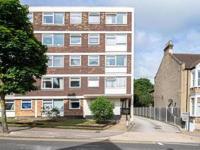 House for sale in Alton Barnes, Essex