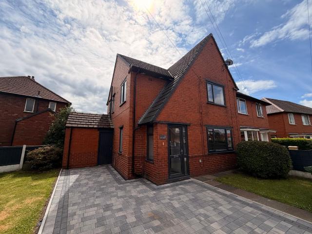 House for rent in Lee Bank, Greater Manchester