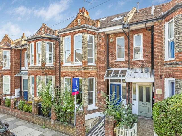 House for rent in Mortlake, Greater London