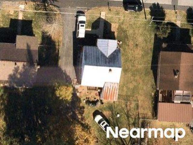 House for sale in Gardner, Staunton