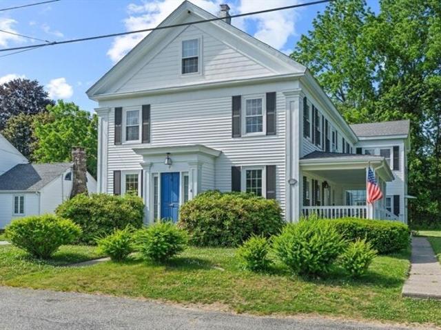 House for sale in North Oxford, Massachusetts