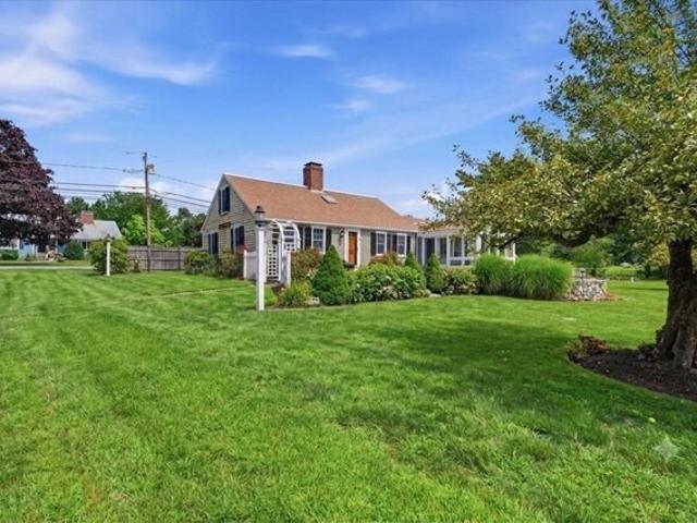 House for sale in Scituate Center, Scituate
