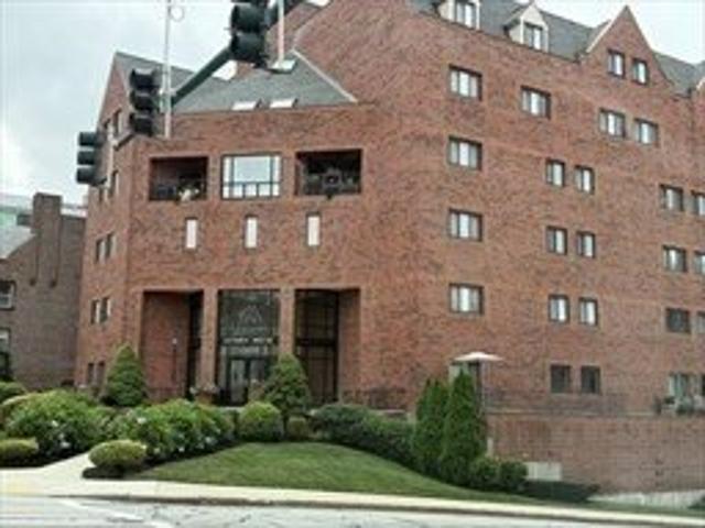 Condo for sale in Central Business District, Worcester