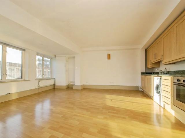Apartment for rent in Key Street, Suffolk