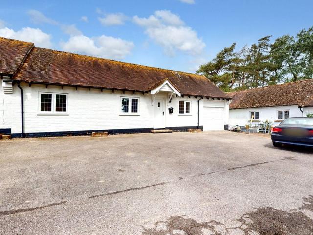 House for rent in Cheeseman's Green, Bridgefield