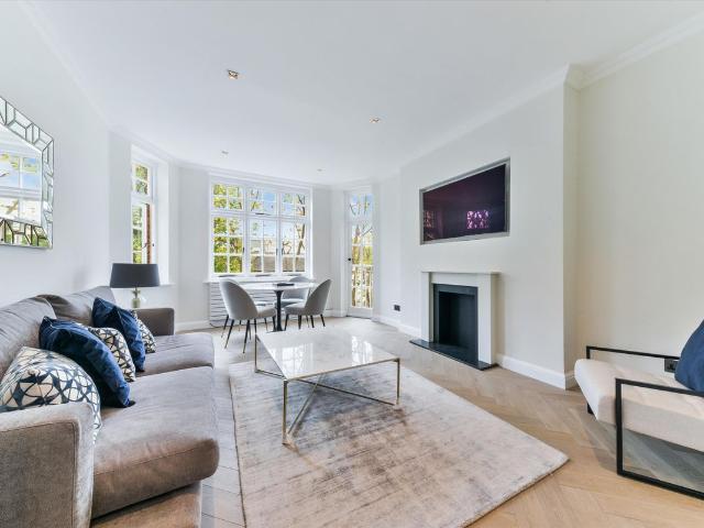 Apartment for rent in St. John's Wood, Greater London