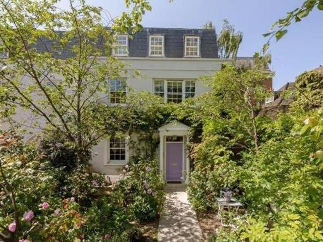 House for sale in Lyons, Greater London