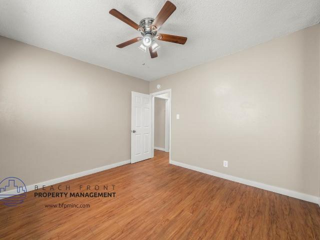 Apartment for rent in Downey, California