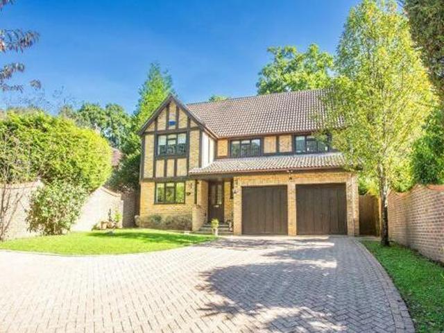 House for sale in Barretts Park, Cross In Hand