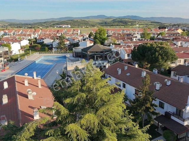 Çiftlikköy içerisinde satılık Villa