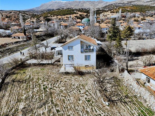 Çukurelma, Elmalı içerisinde satılık Villa